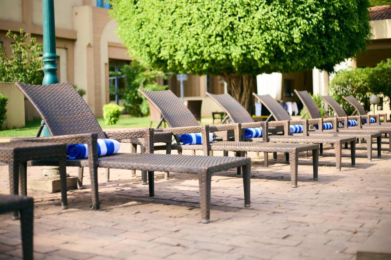 Dunia Hotel Bamako Centre Exterior photo