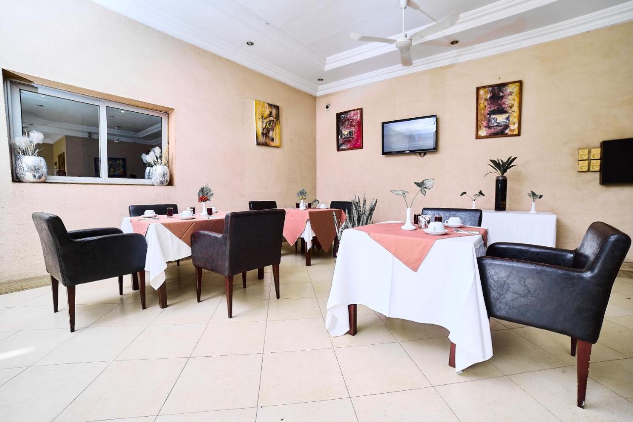 Dunia Hotel Bamako Centre Exterior photo